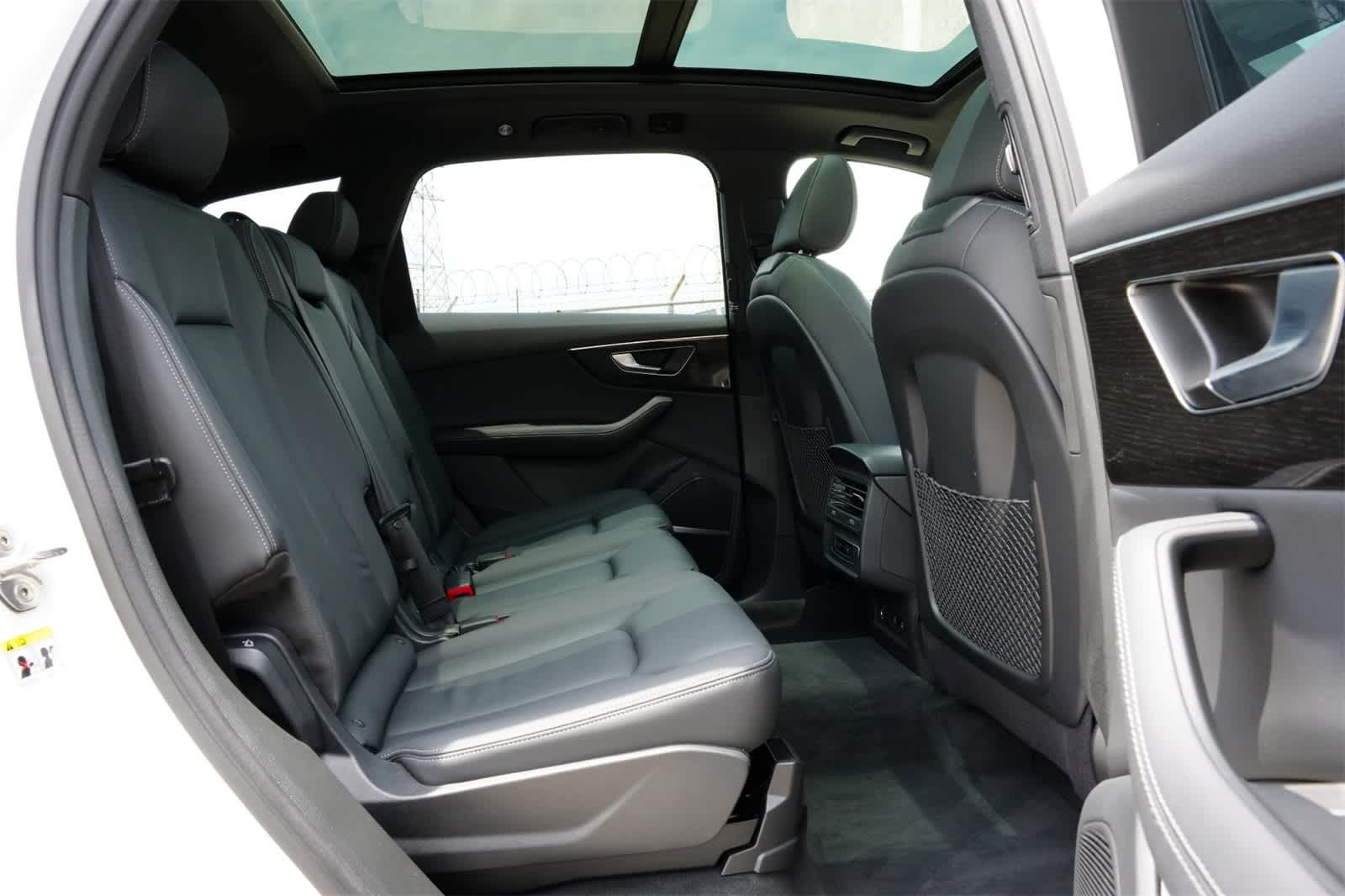 Thumbnail: 2025 Audi Q7 - 22