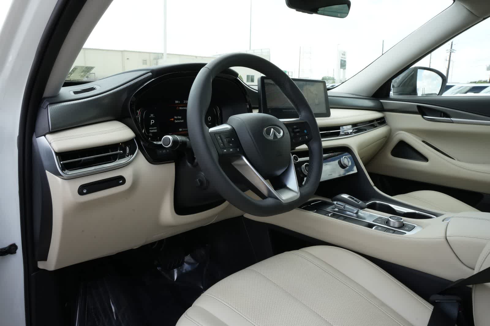 Thumbnail: 2023 INFINITI QX60 - 16