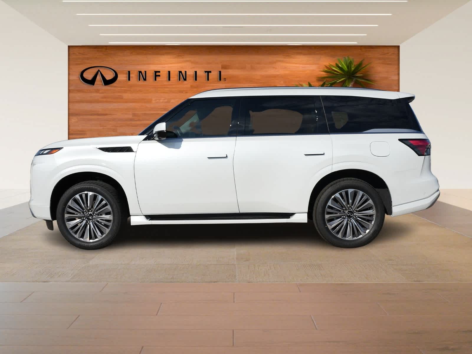 Thumbnail: 2025 INFINITI QX80 - 4