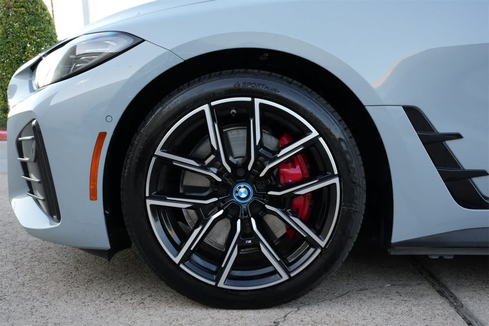 Thumbnail: 2023 BMW i4 - 25