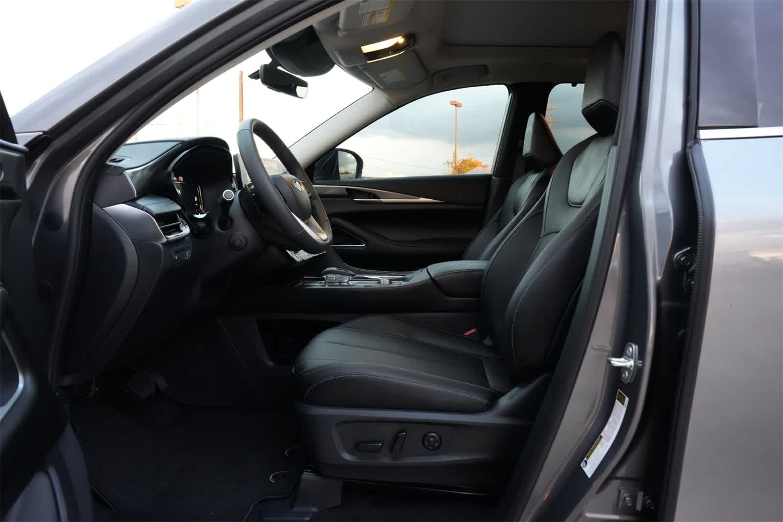 Thumbnail: 2026 INFINITI QX60 - 17