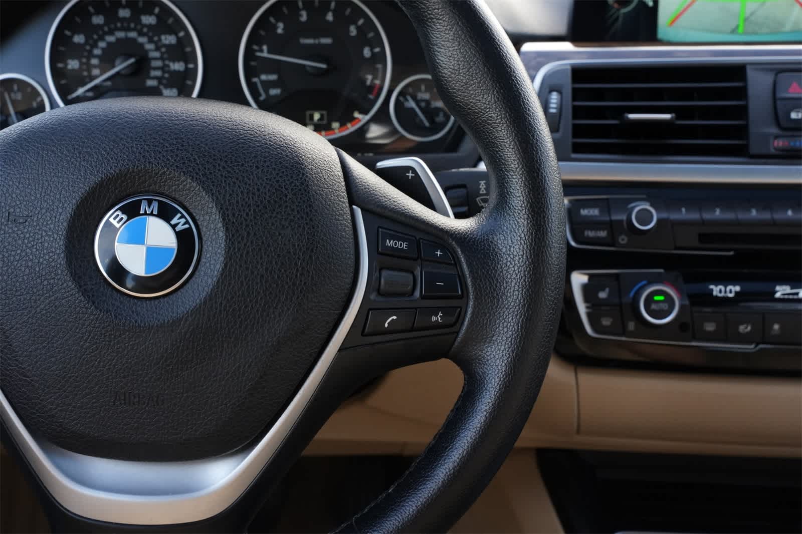 Thumbnail: 2016 BMW 3 Series - 11