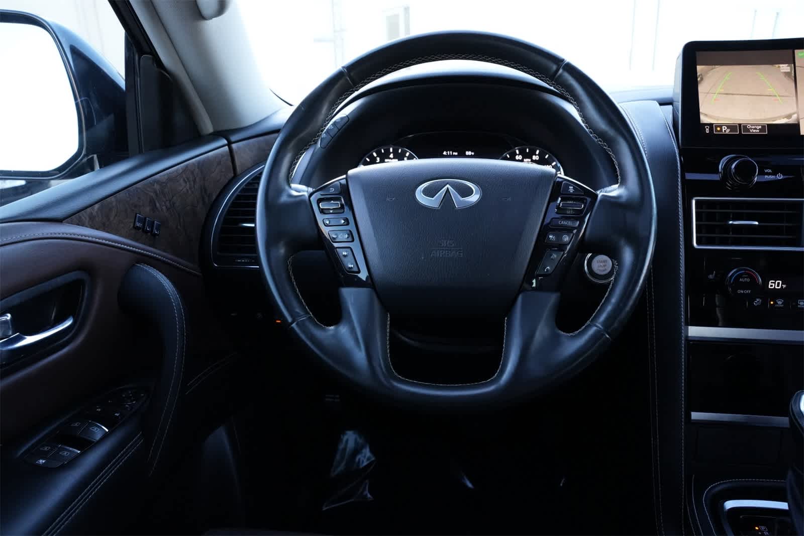 Thumbnail: 2023 INFINITI QX80 - 9