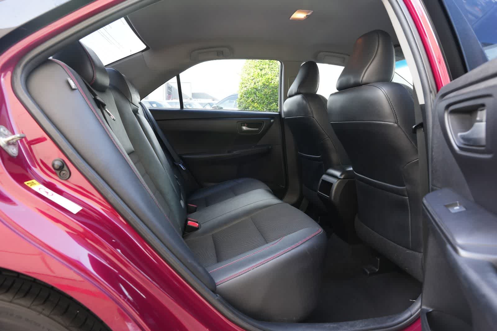 Thumbnail: 2016 Toyota Camry - 17