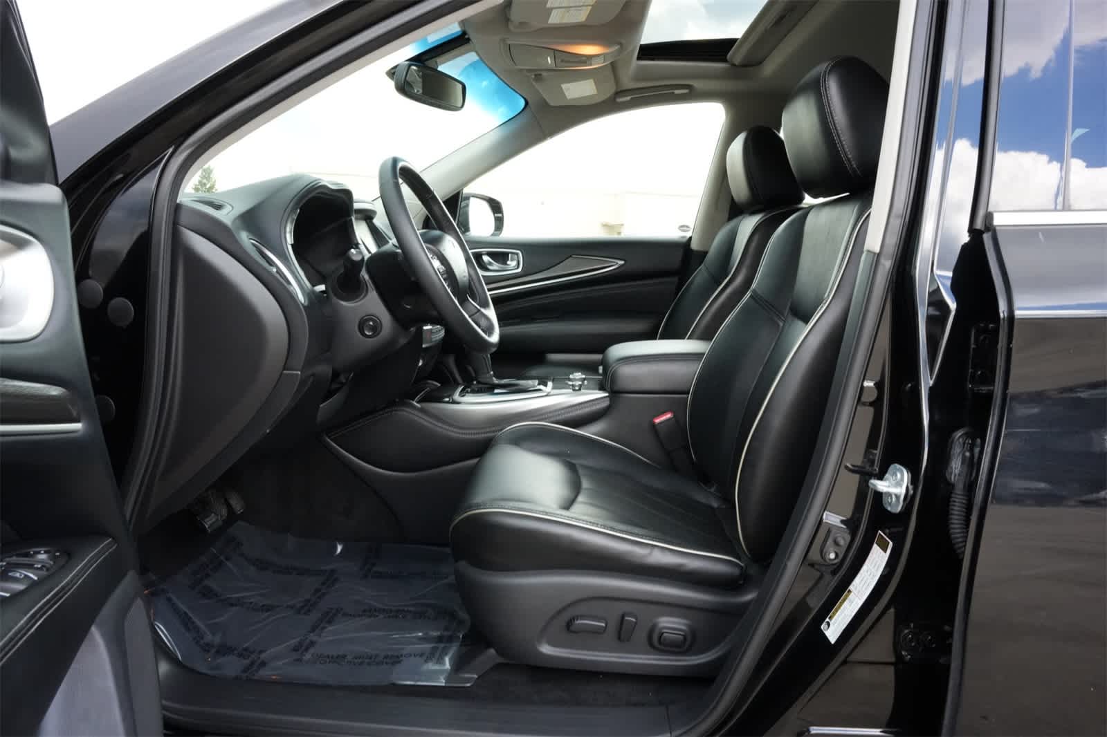Thumbnail: 2016 INFINITI QX60 - 16