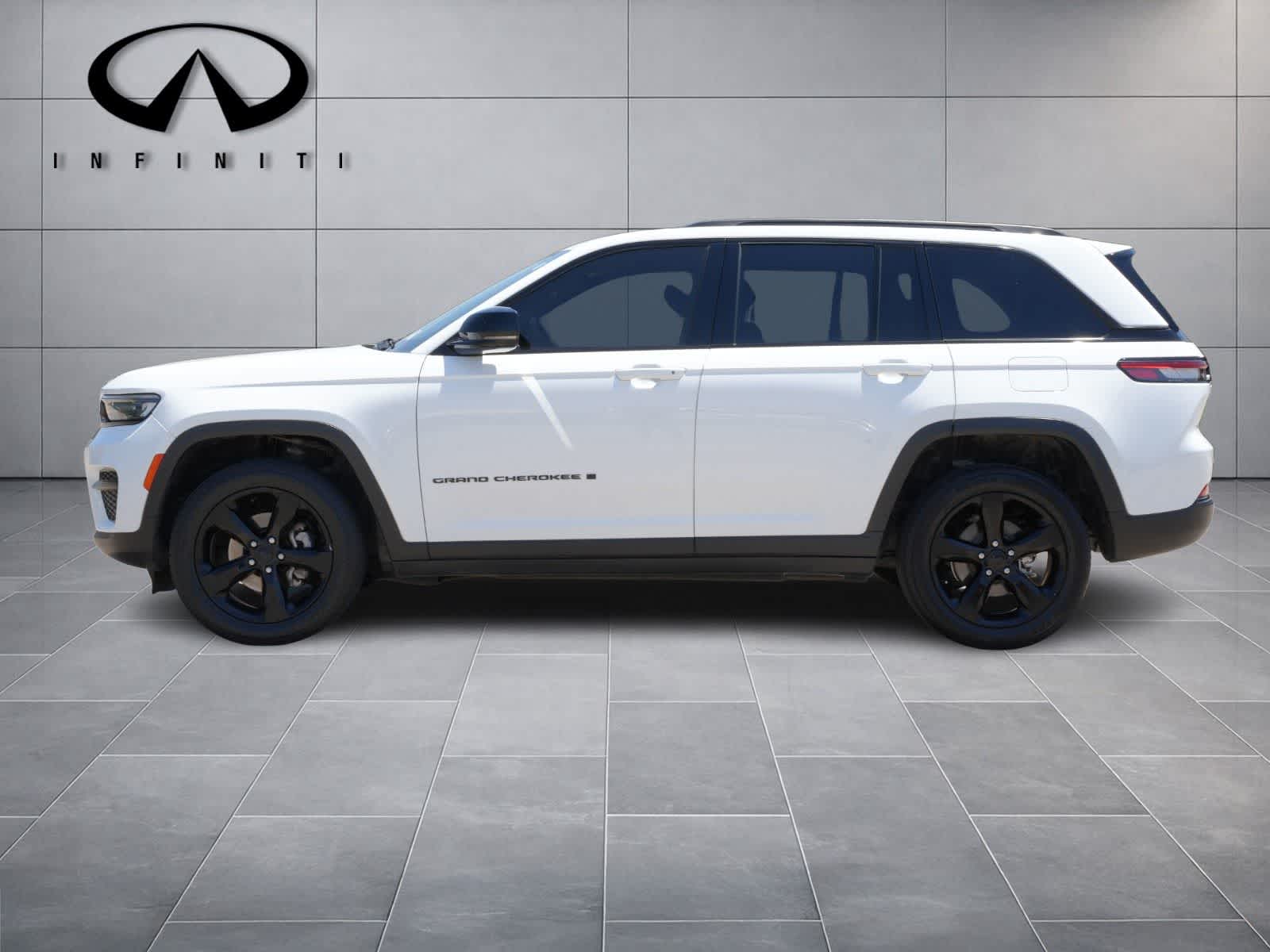 Thumbnail: 2023 Jeep Grand Cherokee - 4