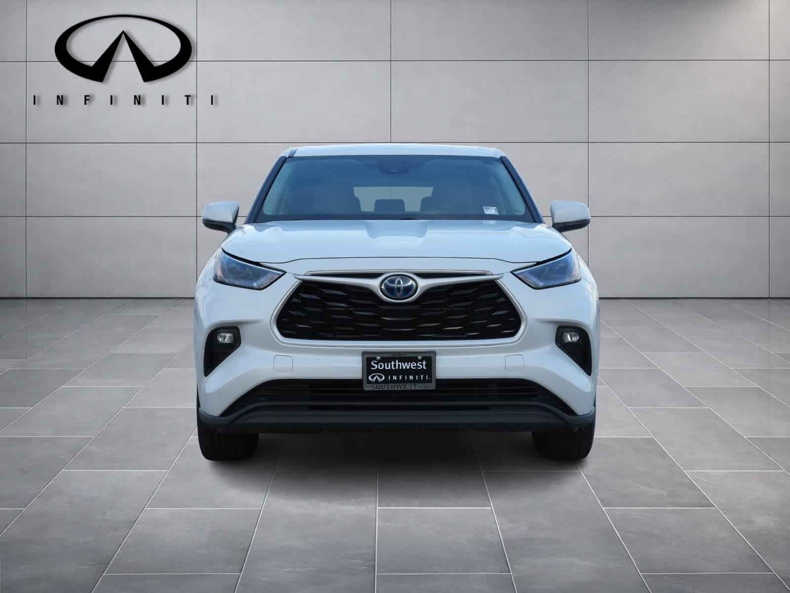 Thumbnail: 2022 Toyota Highlander - 2