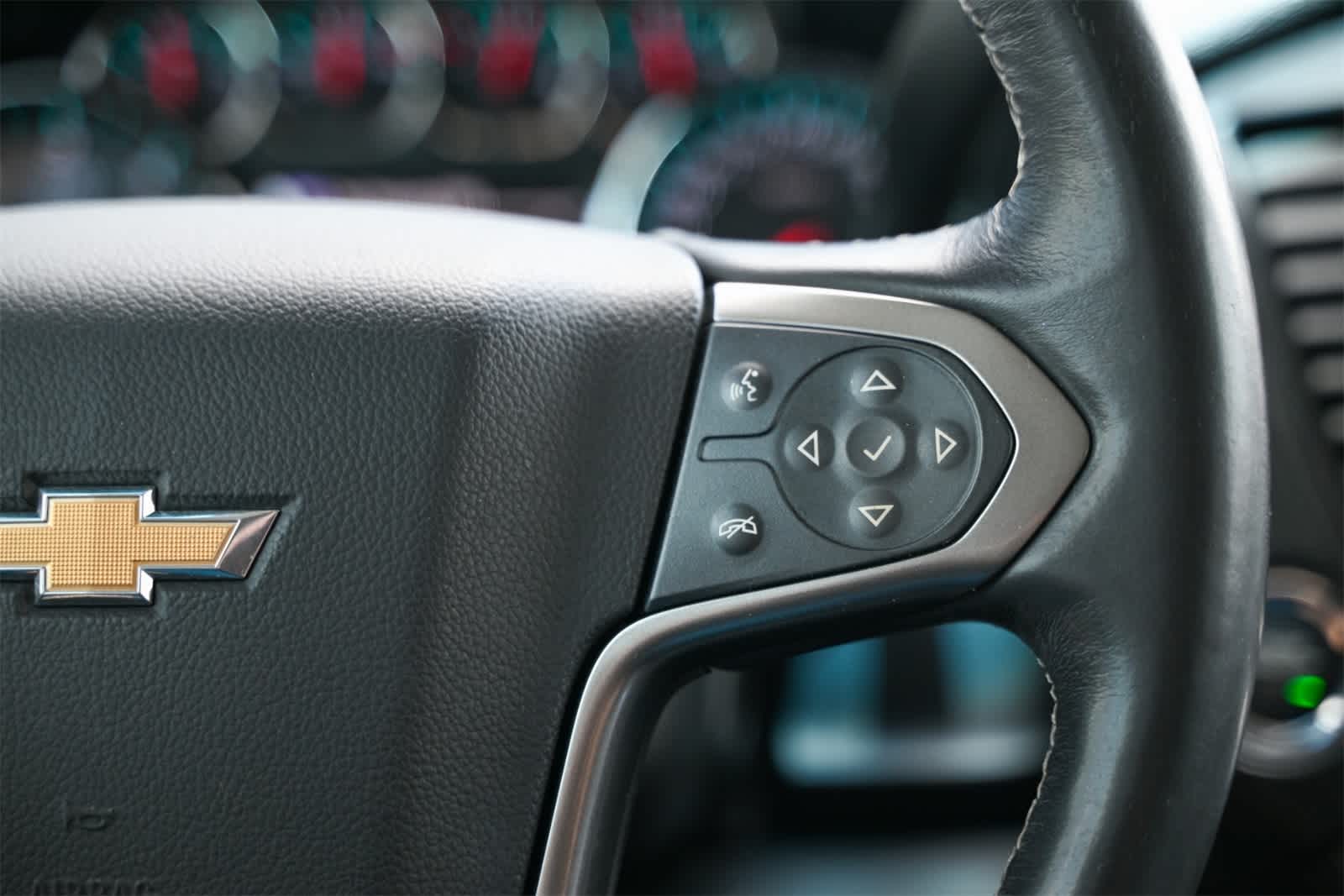 2016 Chevrolet Suburban LTZ 11