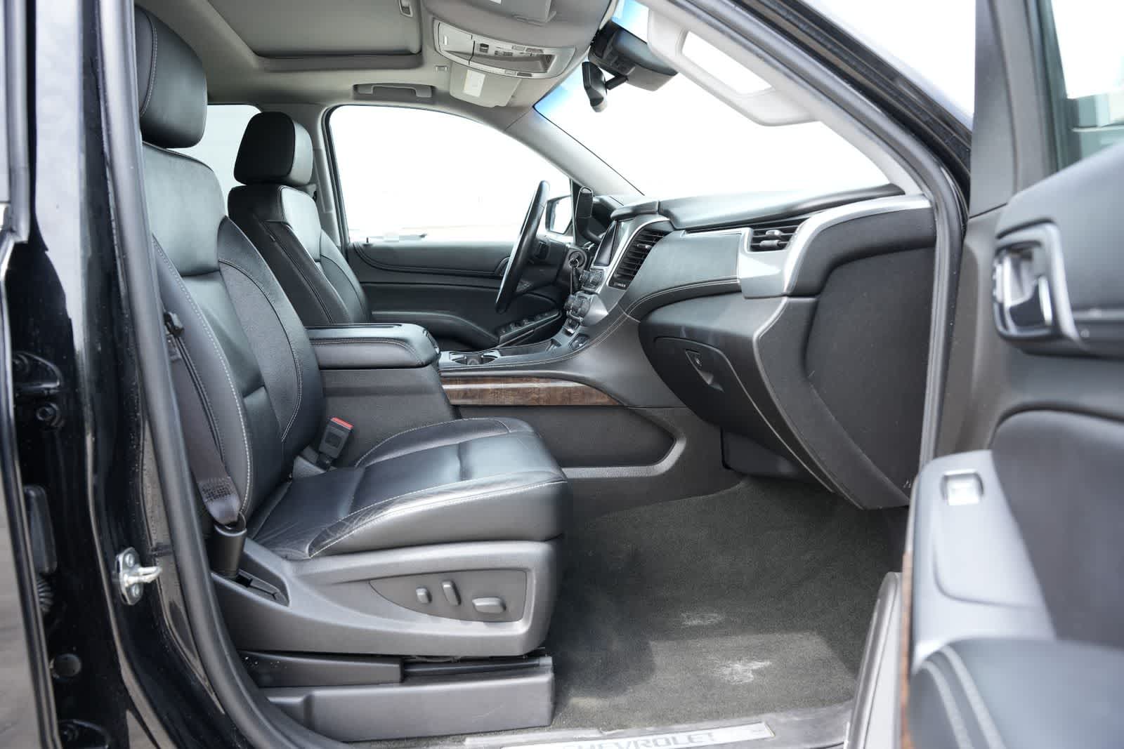 Thumbnail: 2017 Chevrolet Tahoe - 23