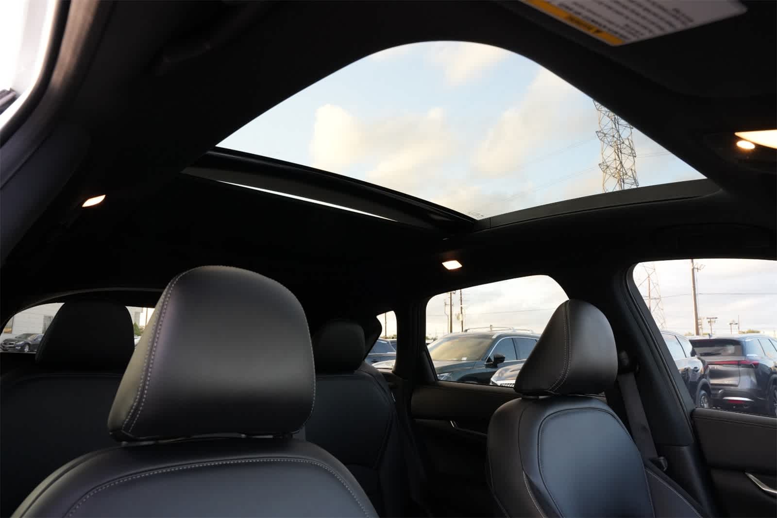 Thumbnail: 2025 INFINITI QX50 - 24