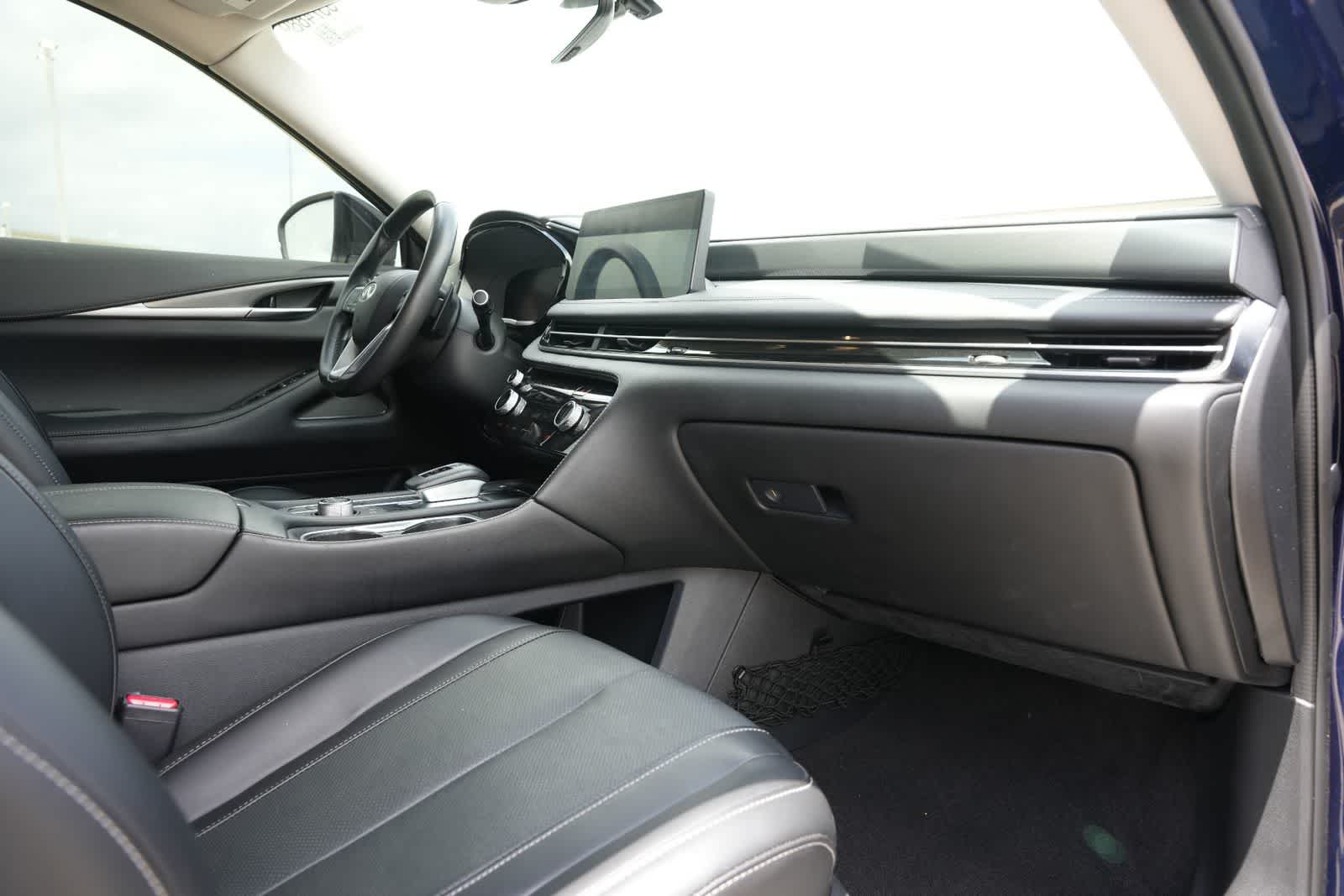 Thumbnail: 2023 INFINITI QX60 - 21