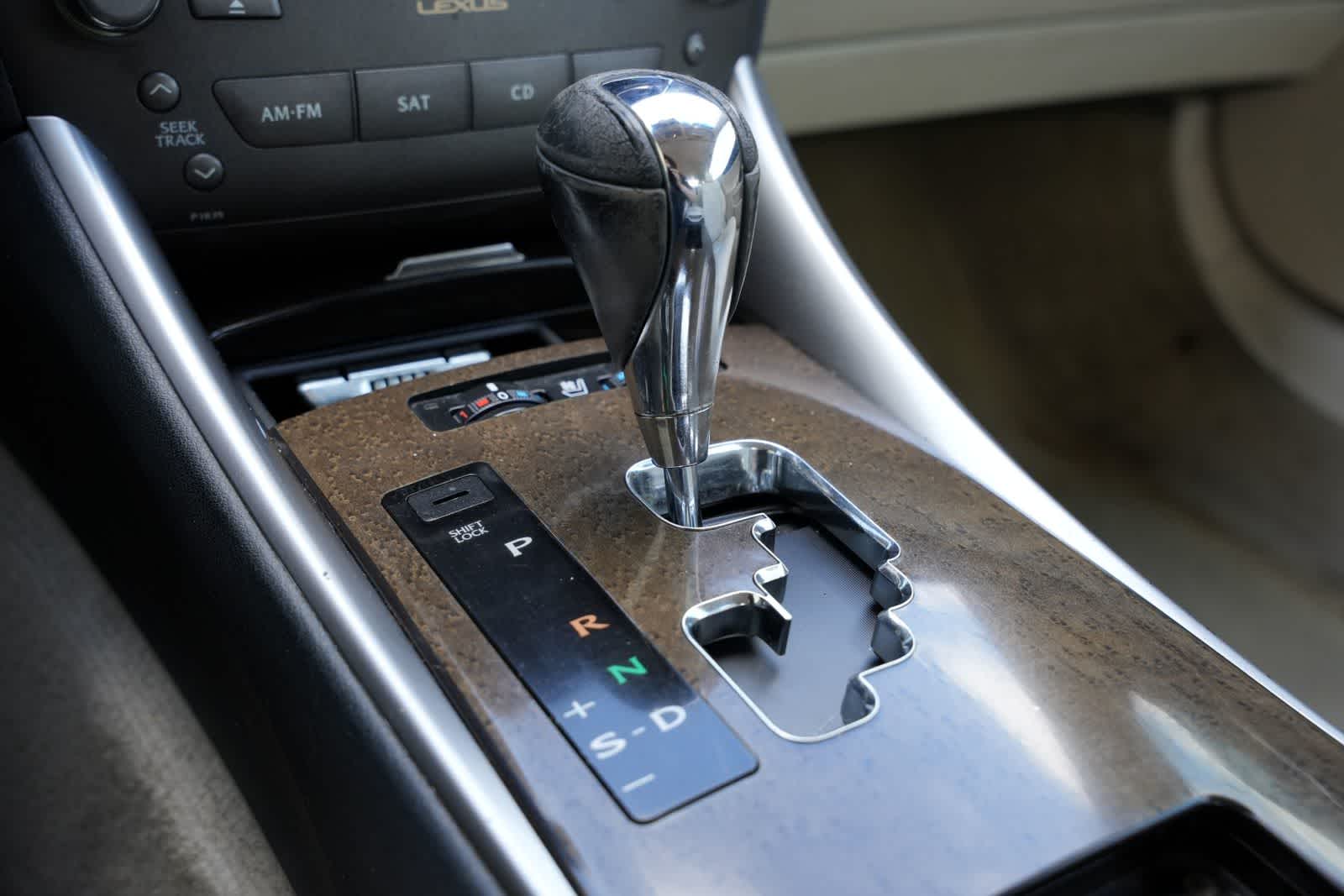 Thumbnail: 2010 Lexus IS - 13