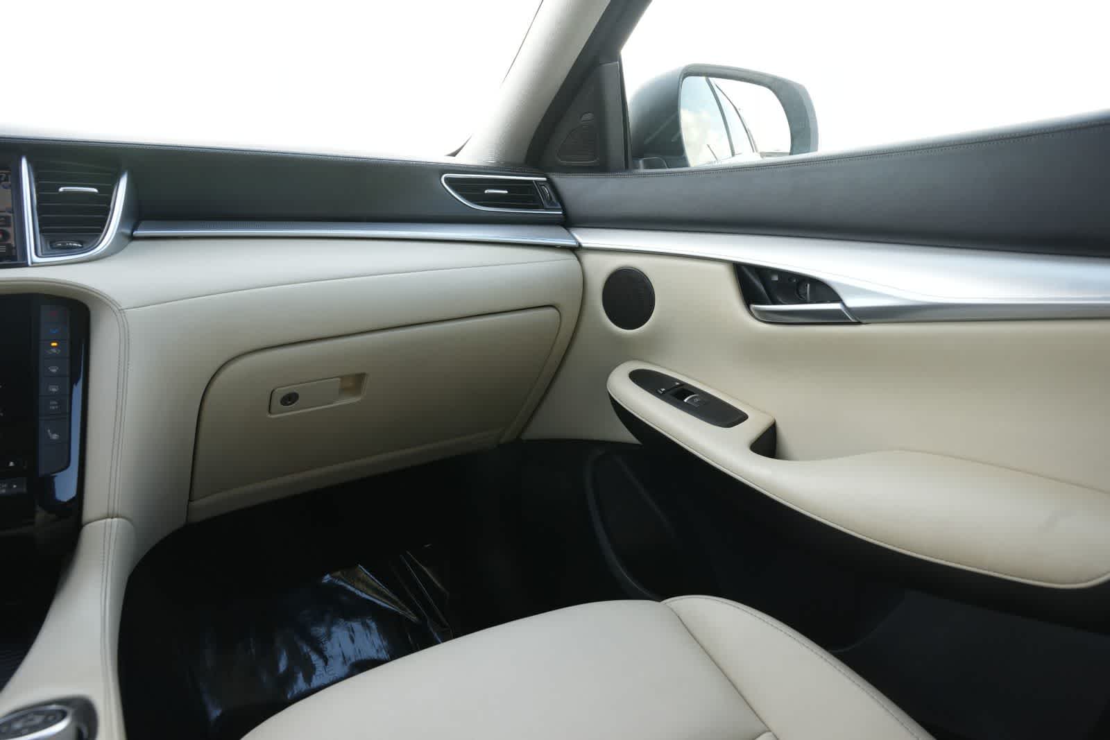 Thumbnail: 2020 INFINITI QX50 - 8