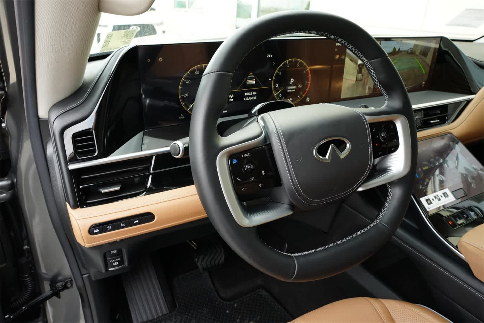 Thumbnail: 2025 INFINITI QX80 - 16