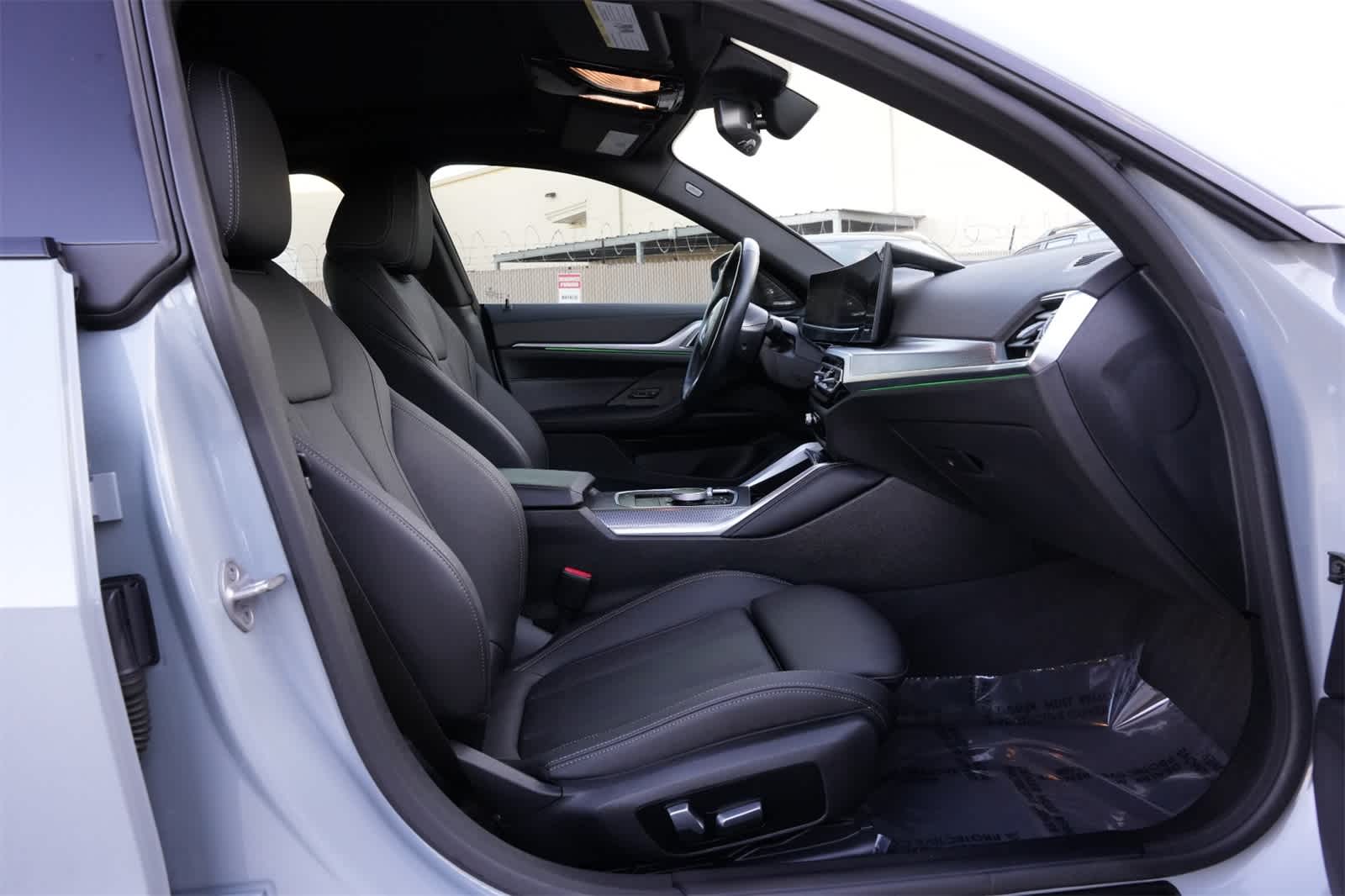 Thumbnail: 2023 BMW i4 - 22