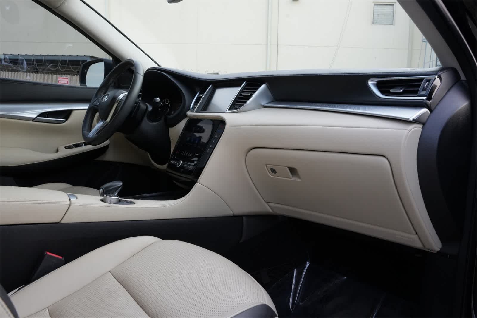 Thumbnail: 2019 INFINITI QX50 - 23