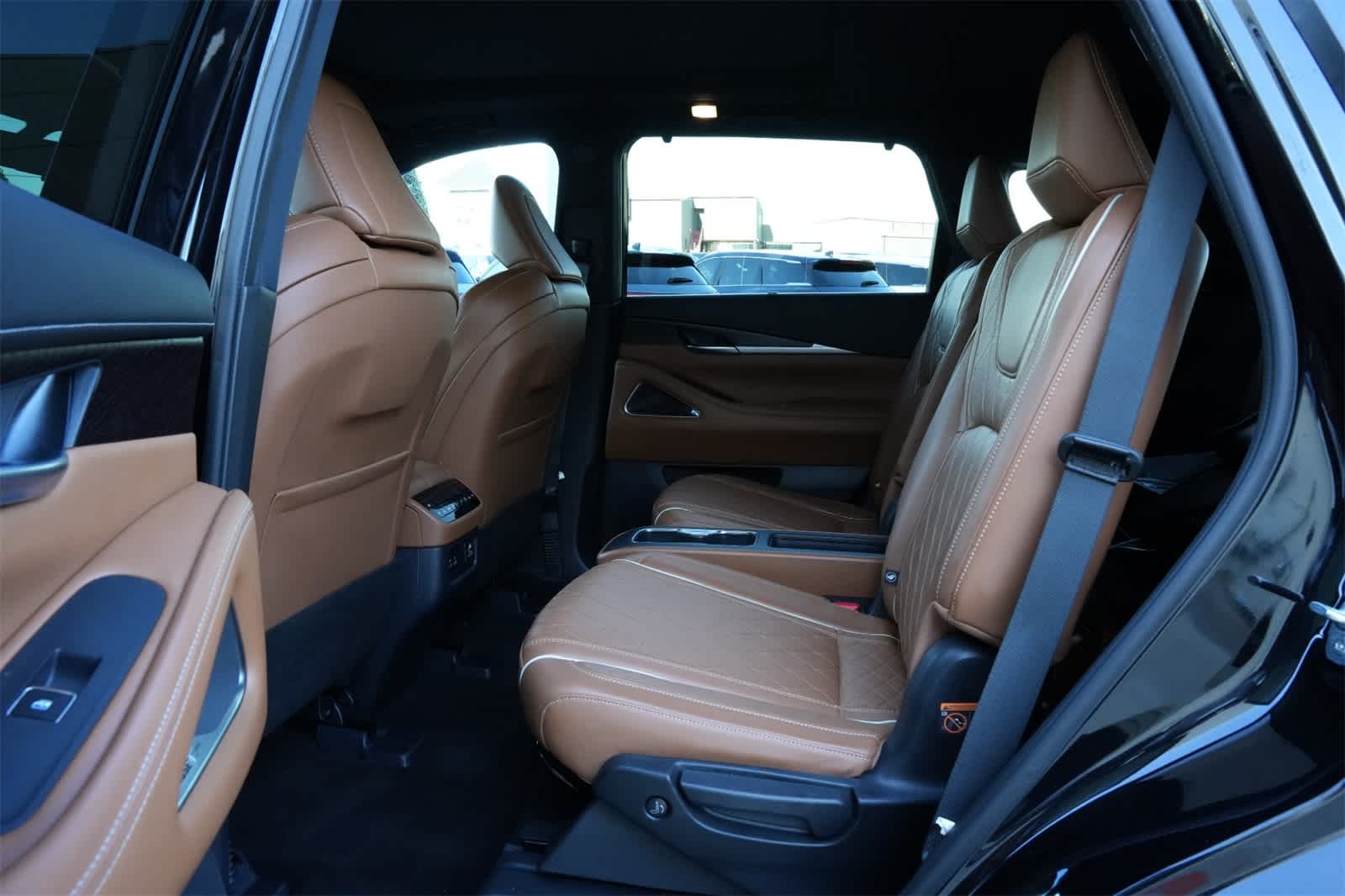 Thumbnail: 2025 INFINITI QX60 - 19