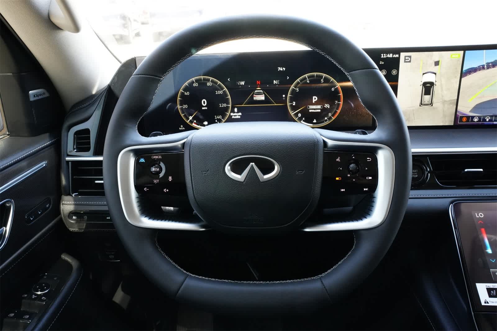 Thumbnail: 2025 INFINITI QX80 - 9