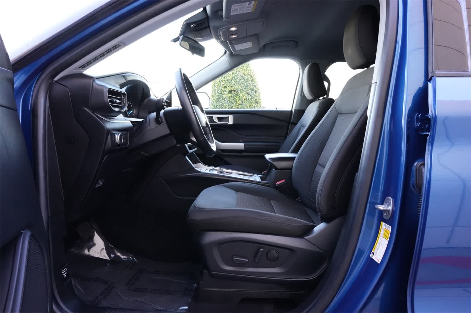 Thumbnail: 2022 Ford Explorer - 16