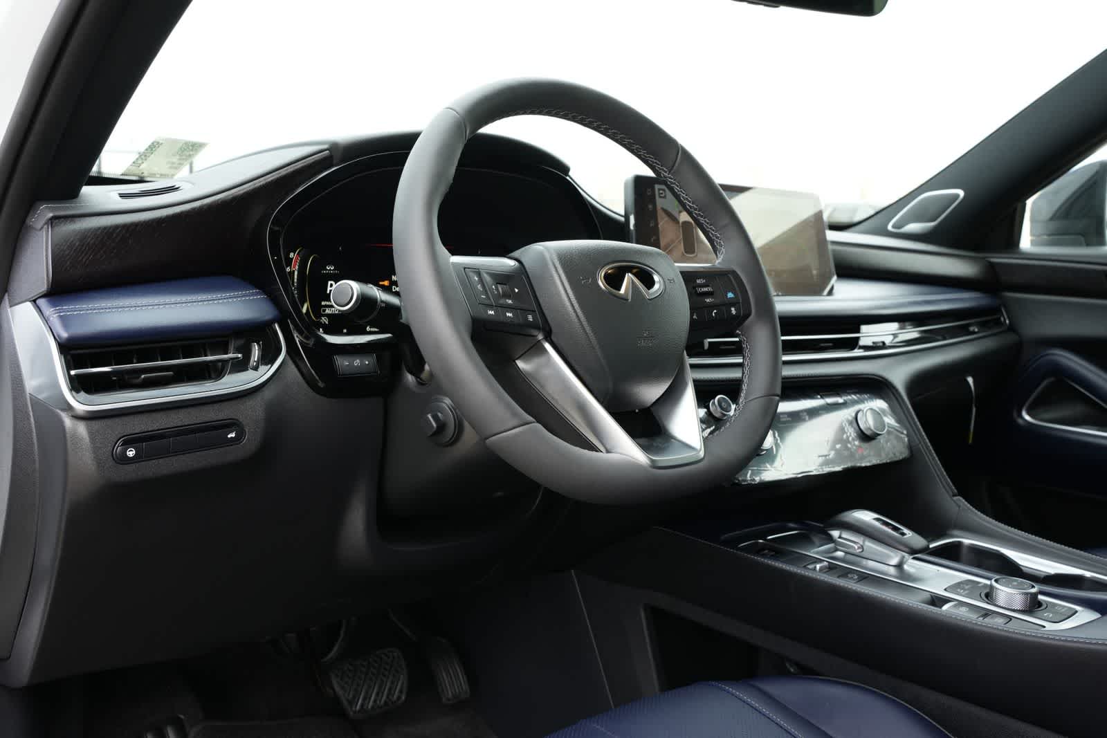 Thumbnail: 2026 INFINITI QX60 - 16