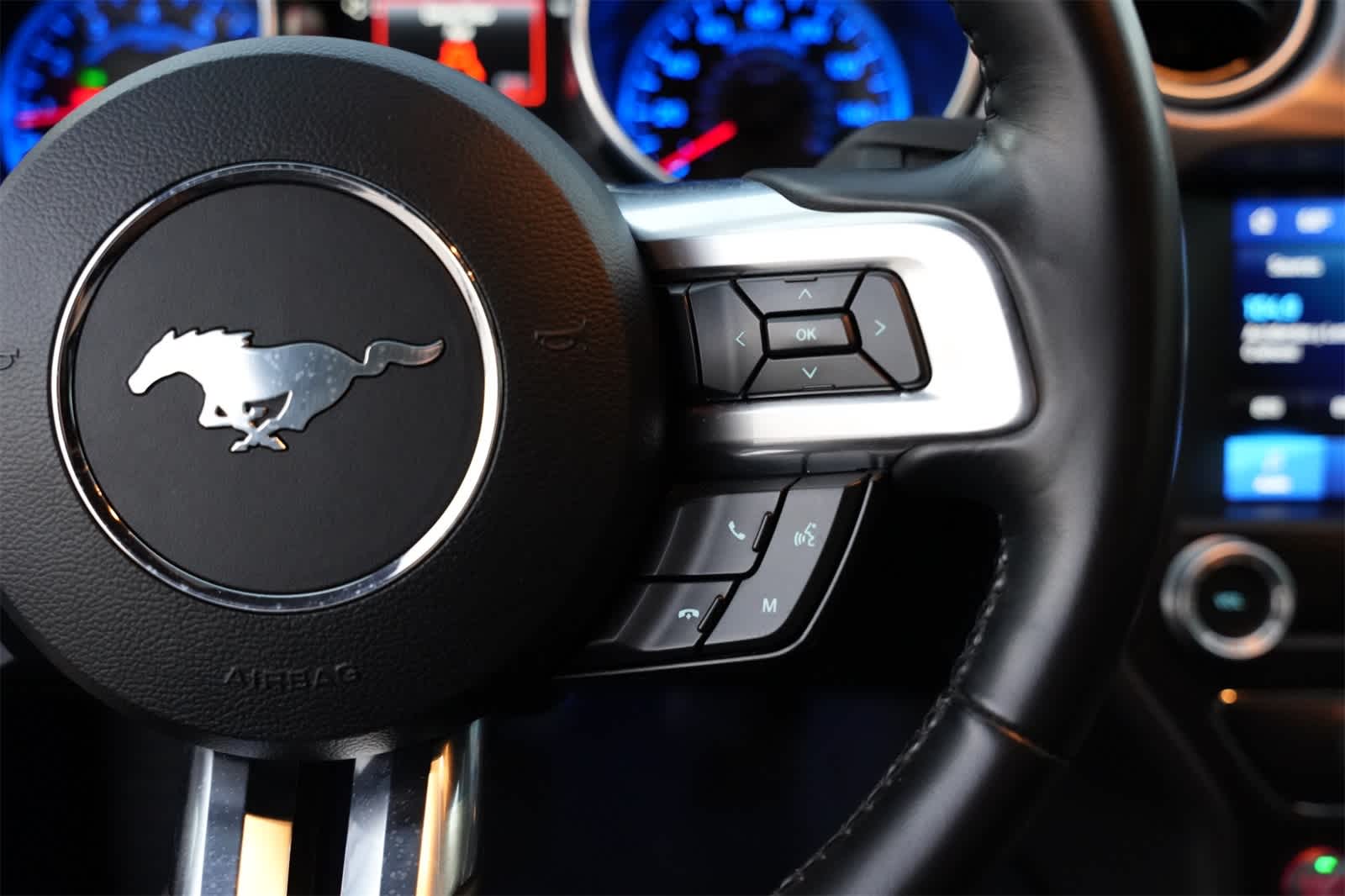 Thumbnail: 2022 Ford Mustang - 9