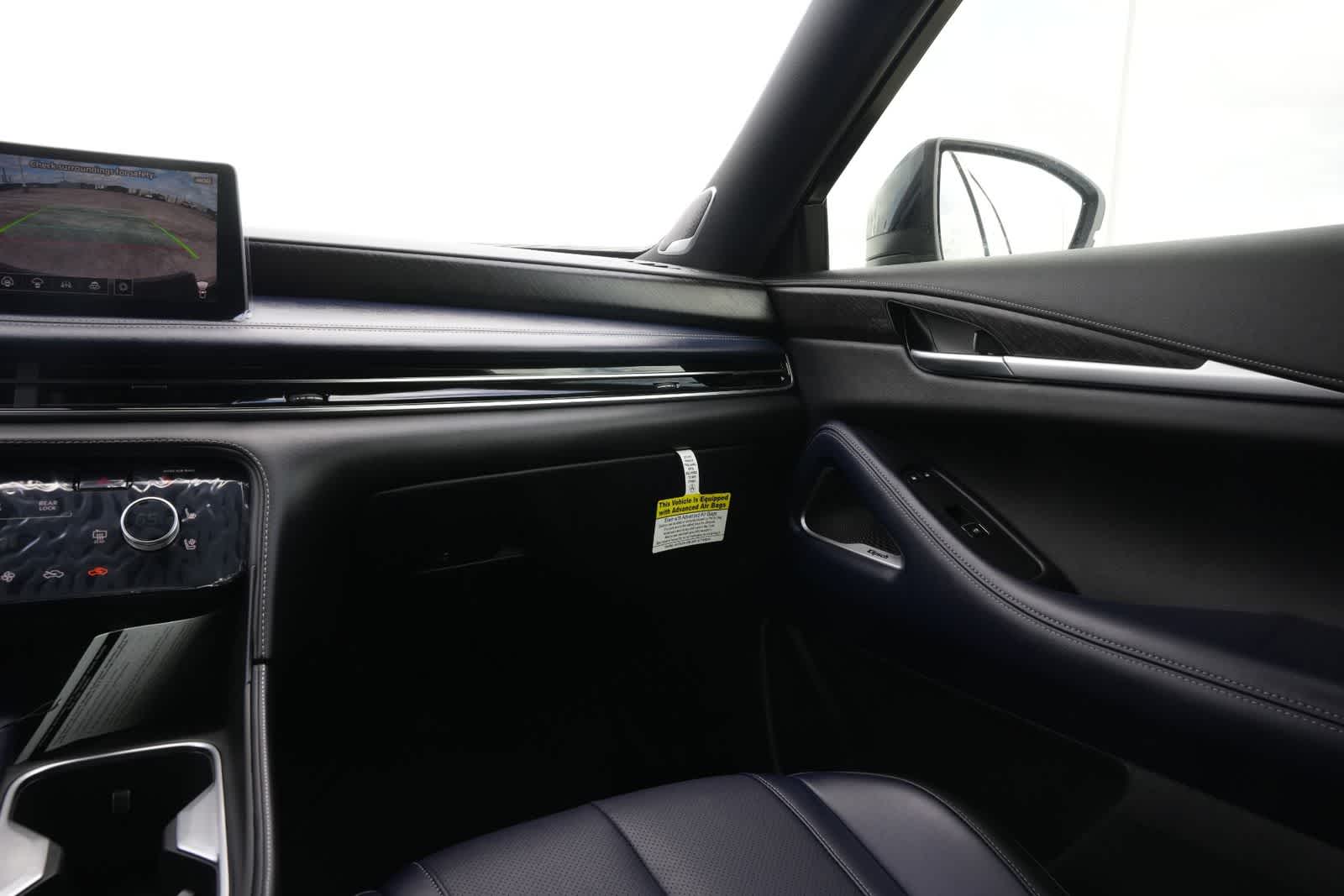 Thumbnail: 2026 INFINITI QX60 - 8