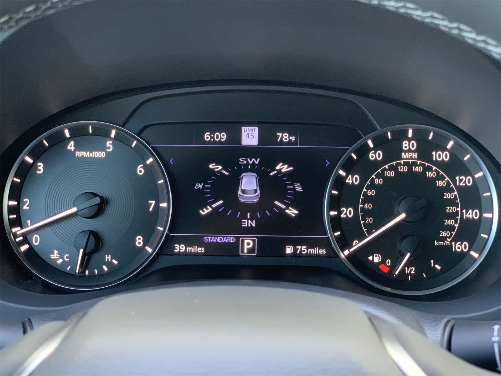 Thumbnail: 2024 INFINITI QX50 - 12