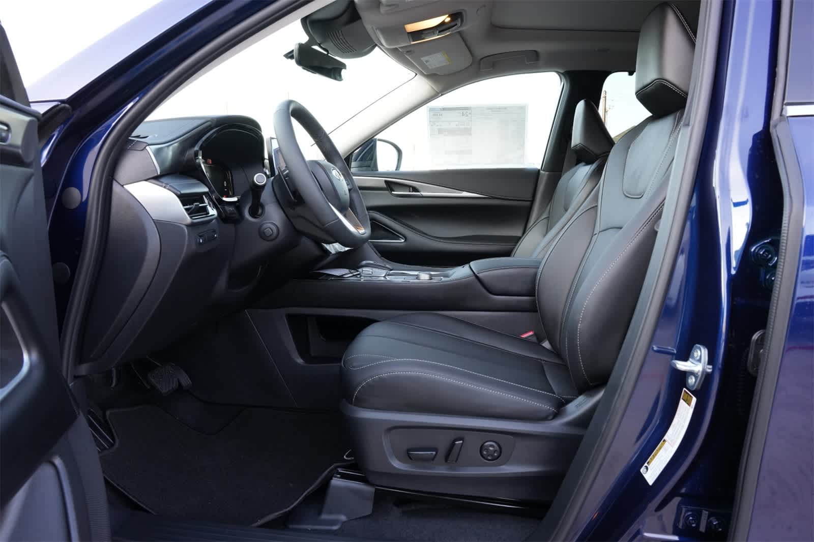 Thumbnail: 2026 INFINITI QX60 - 17