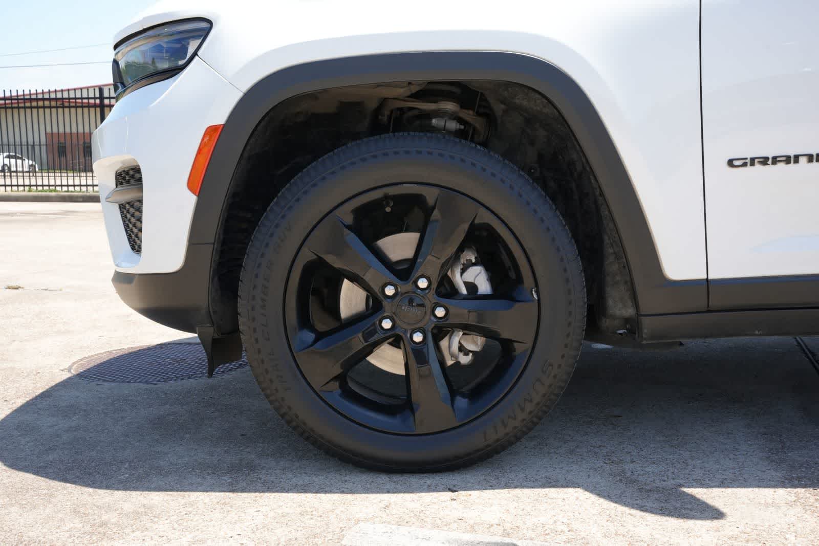 Thumbnail: 2023 Jeep Grand Cherokee - 24