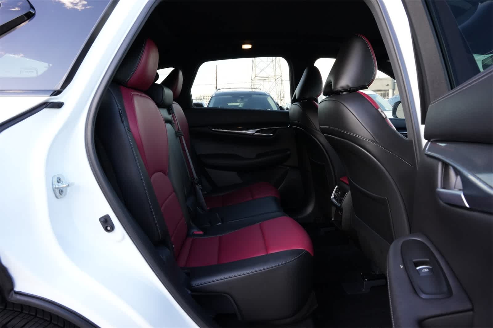 Thumbnail: 2025 INFINITI QX50 - 22