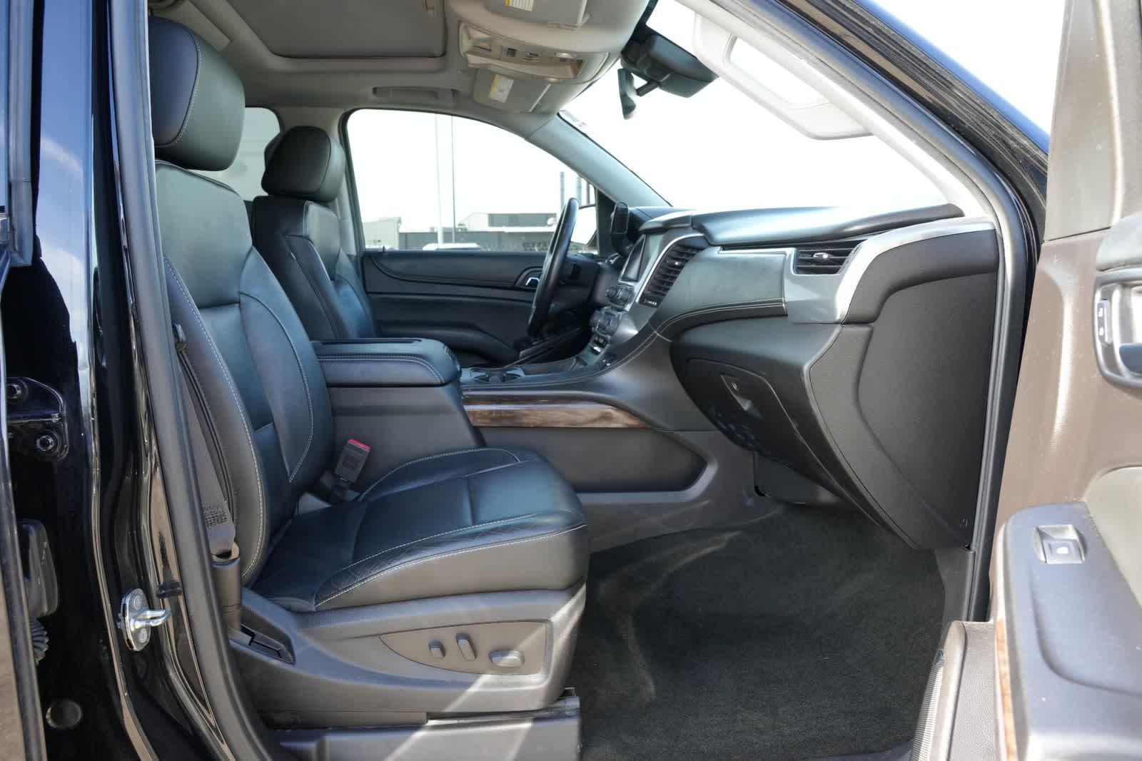 Thumbnail: 2016 Chevrolet Tahoe - 22