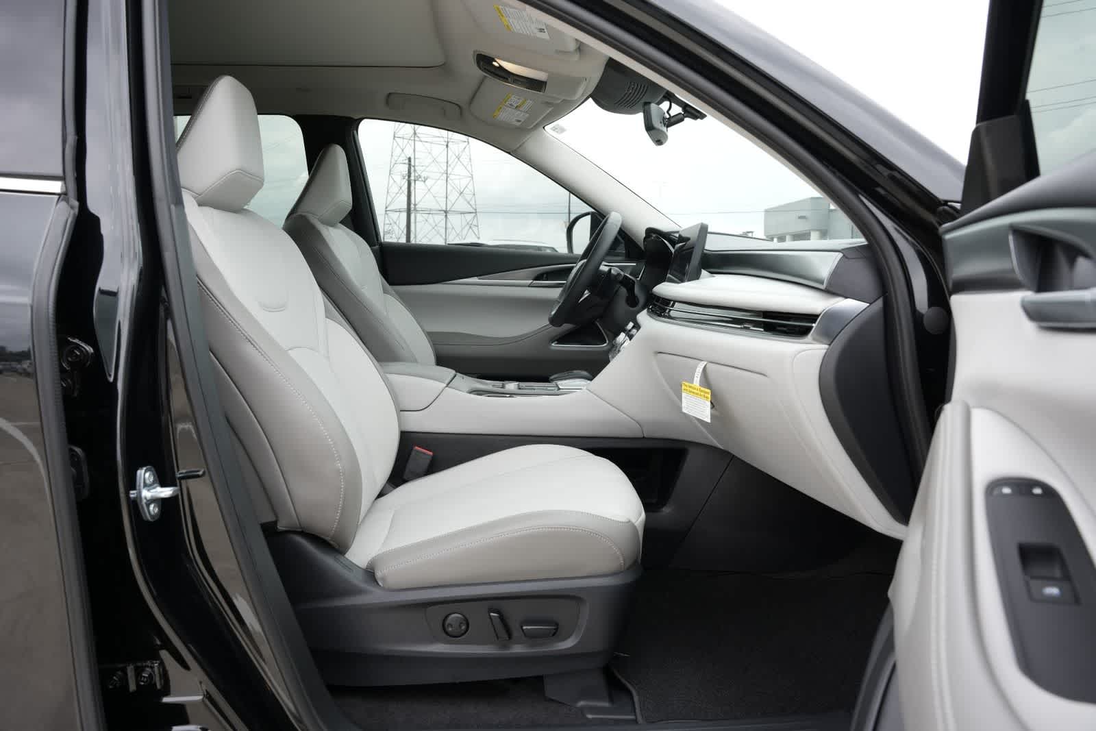 Thumbnail: 2027 INFINITI QX60 - 23