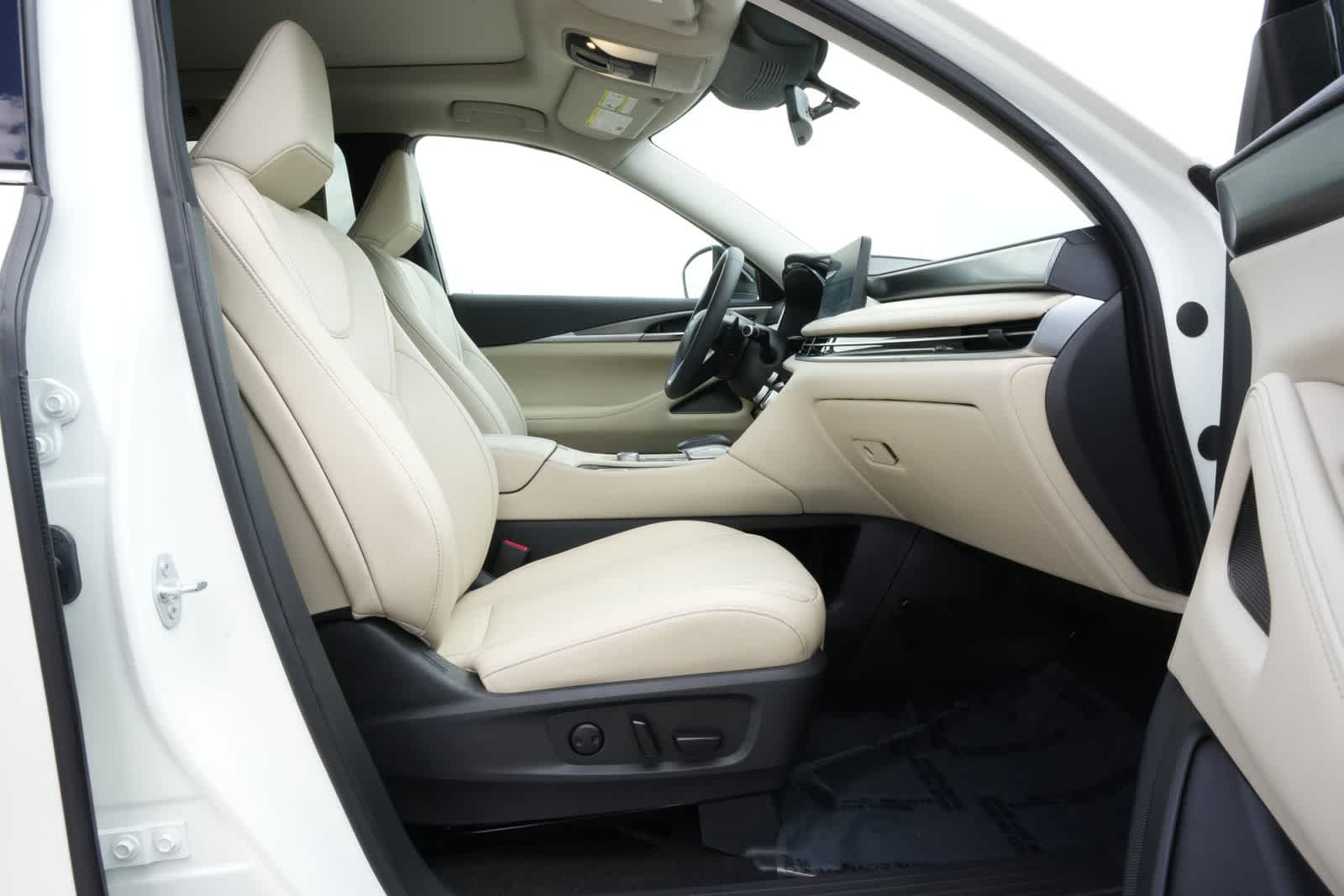 Thumbnail: 2023 INFINITI QX60 - 23