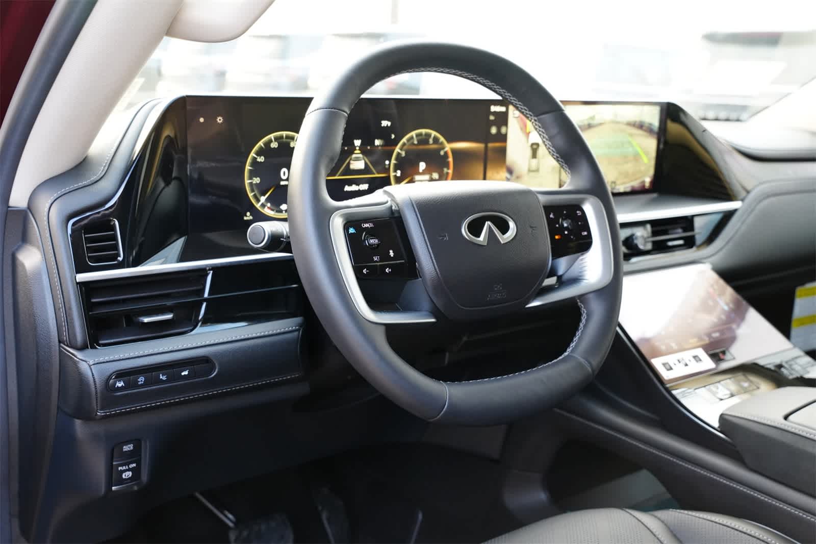 Thumbnail: 2025 INFINITI QX80 - 16