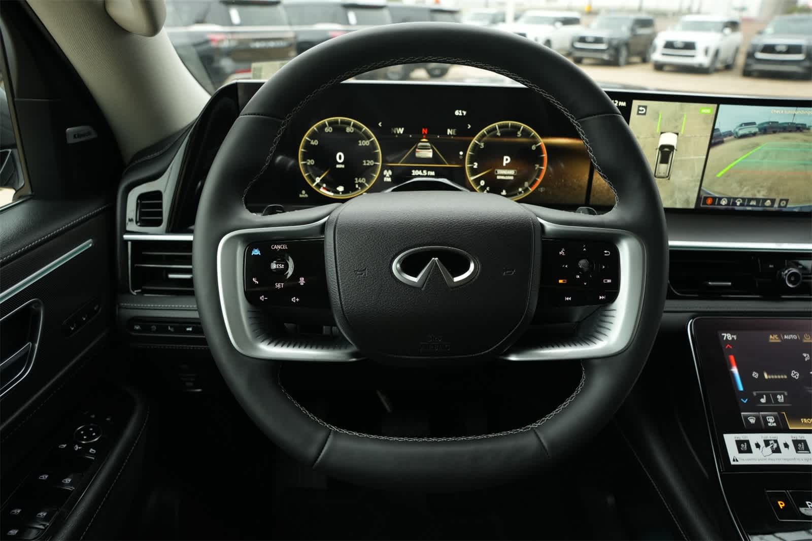 Thumbnail: 2025 INFINITI QX80 - 9