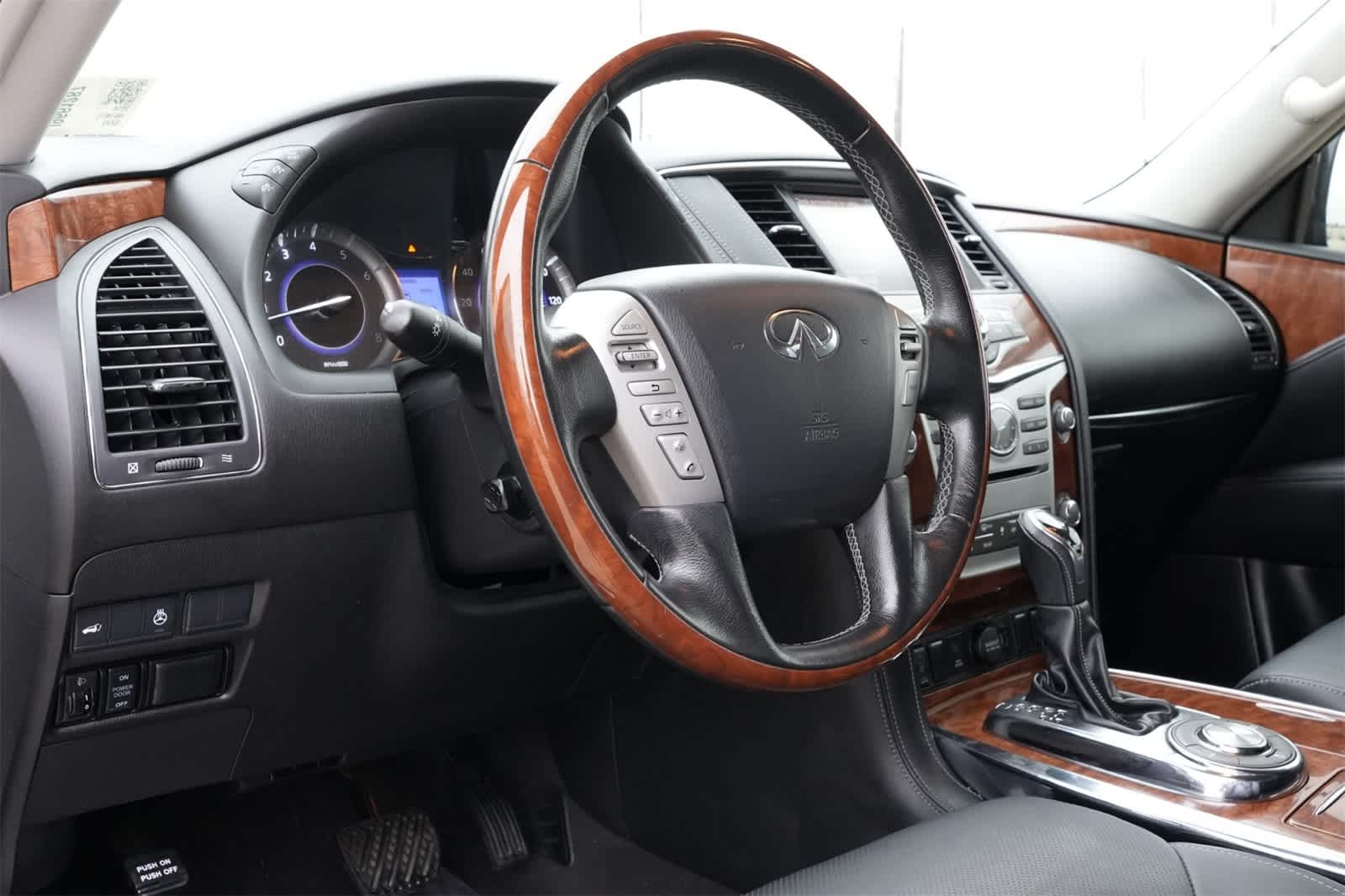 Thumbnail: 2018 INFINITI QX80 - 16