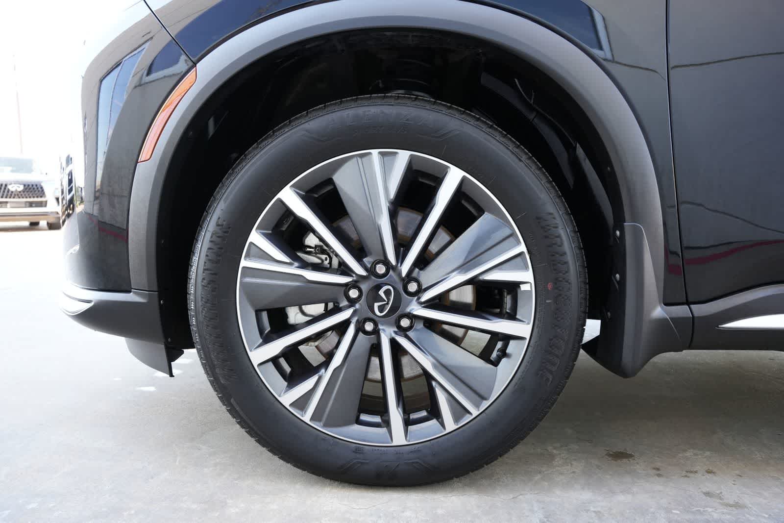 Thumbnail: 2026 INFINITI QX60 - 25