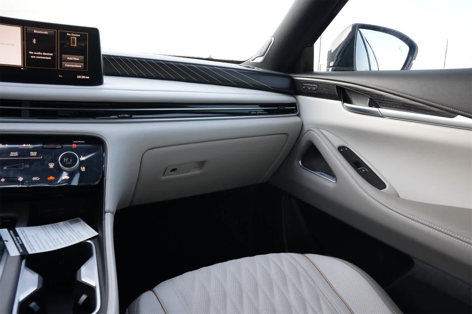 Thumbnail: 2026 INFINITI QX60 - 8