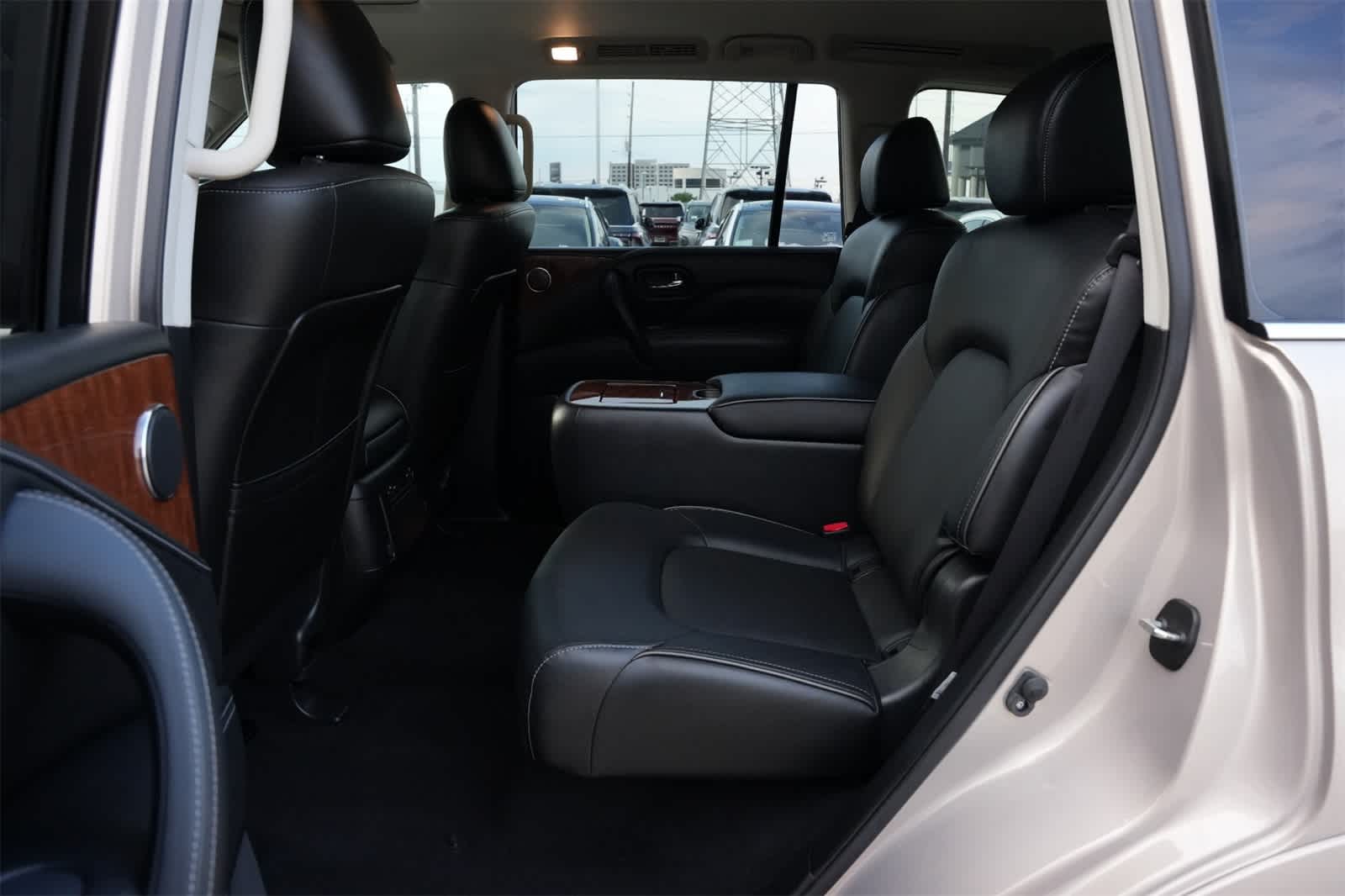 Thumbnail: 2019 INFINITI QX80 - 19