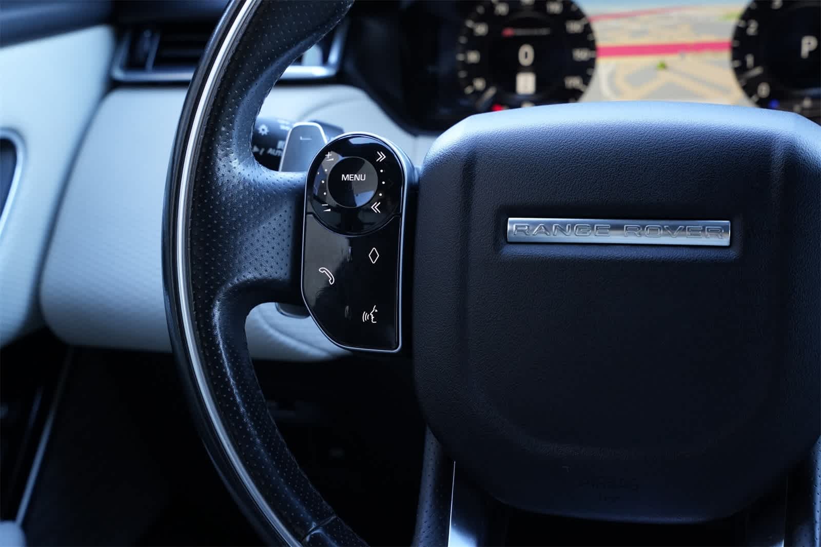 Thumbnail: 2018 Land Rover Range Rover Velar - 10