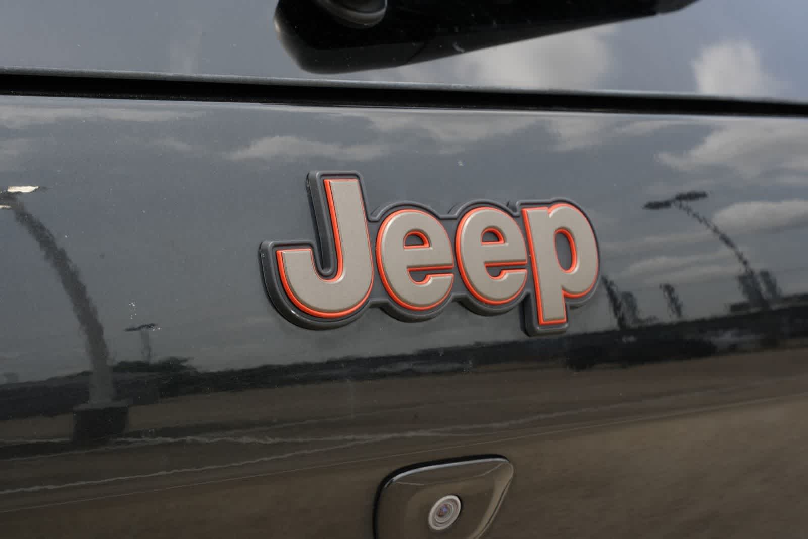 Thumbnail: 2016 Jeep Cherokee - 20