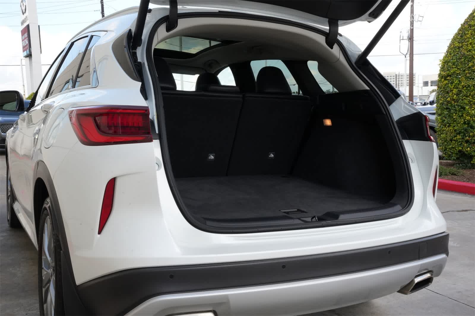 Thumbnail: 2023 INFINITI QX50 - 20