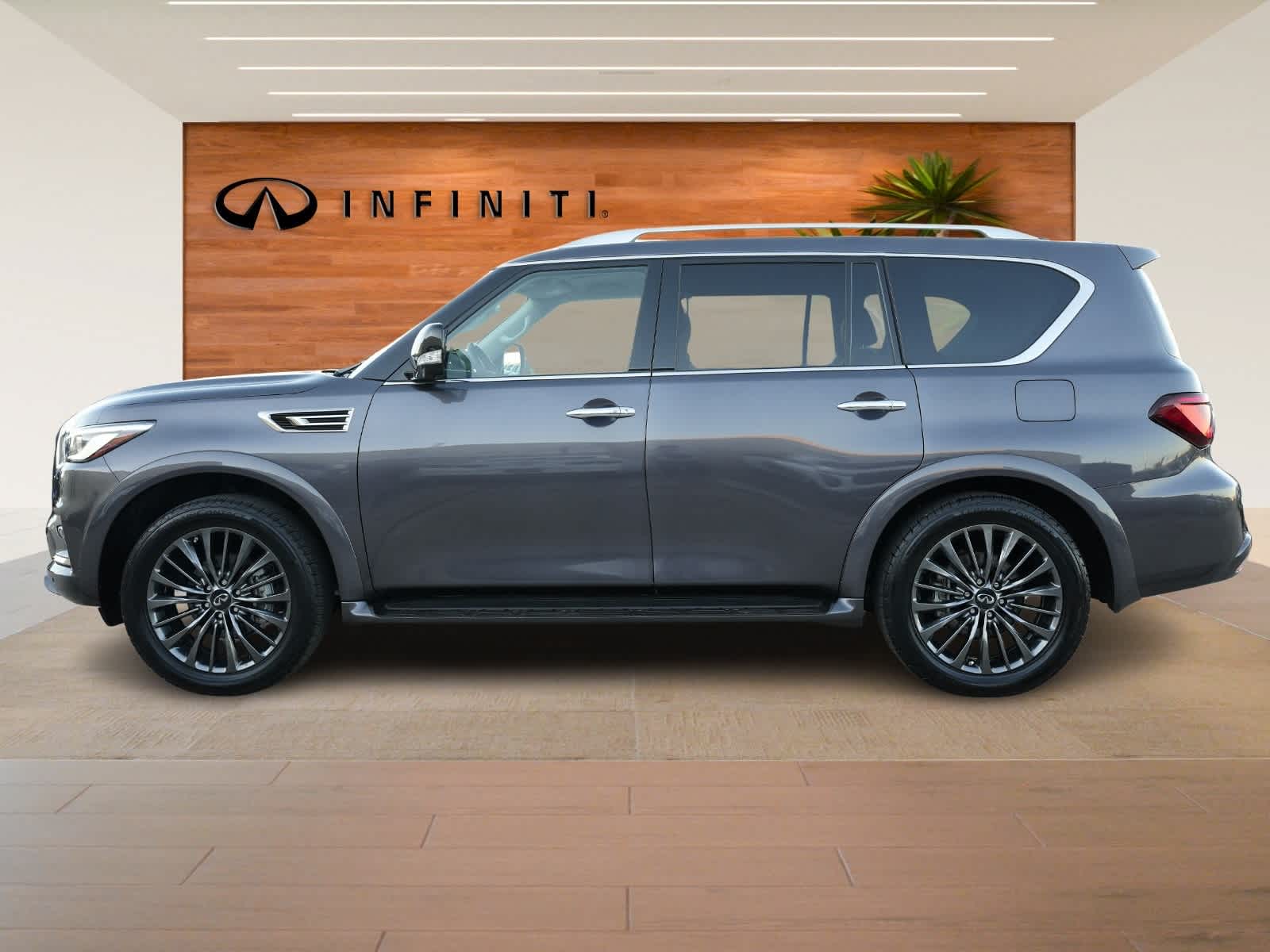 Thumbnail: 2023 INFINITI QX80 - 4