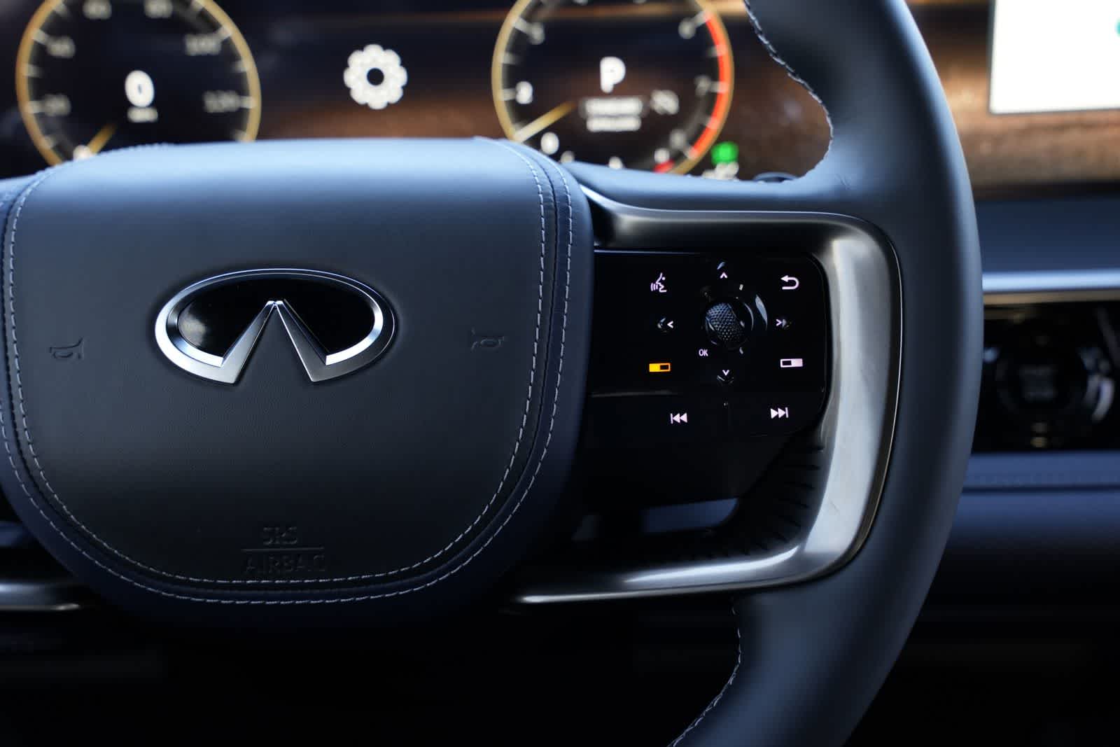 Thumbnail: 2026 INFINITI QX80 - 9