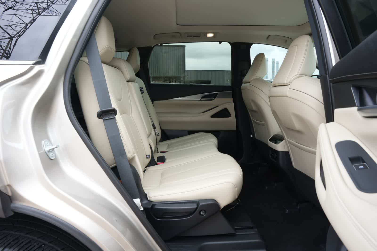 Thumbnail: 2023 INFINITI QX60 - 21
