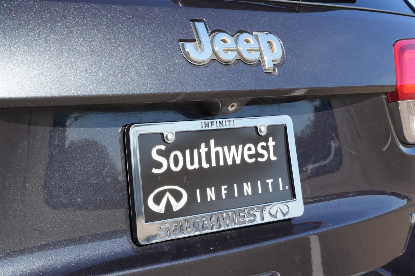 Thumbnail: 2014 Jeep Grand Cherokee - 20