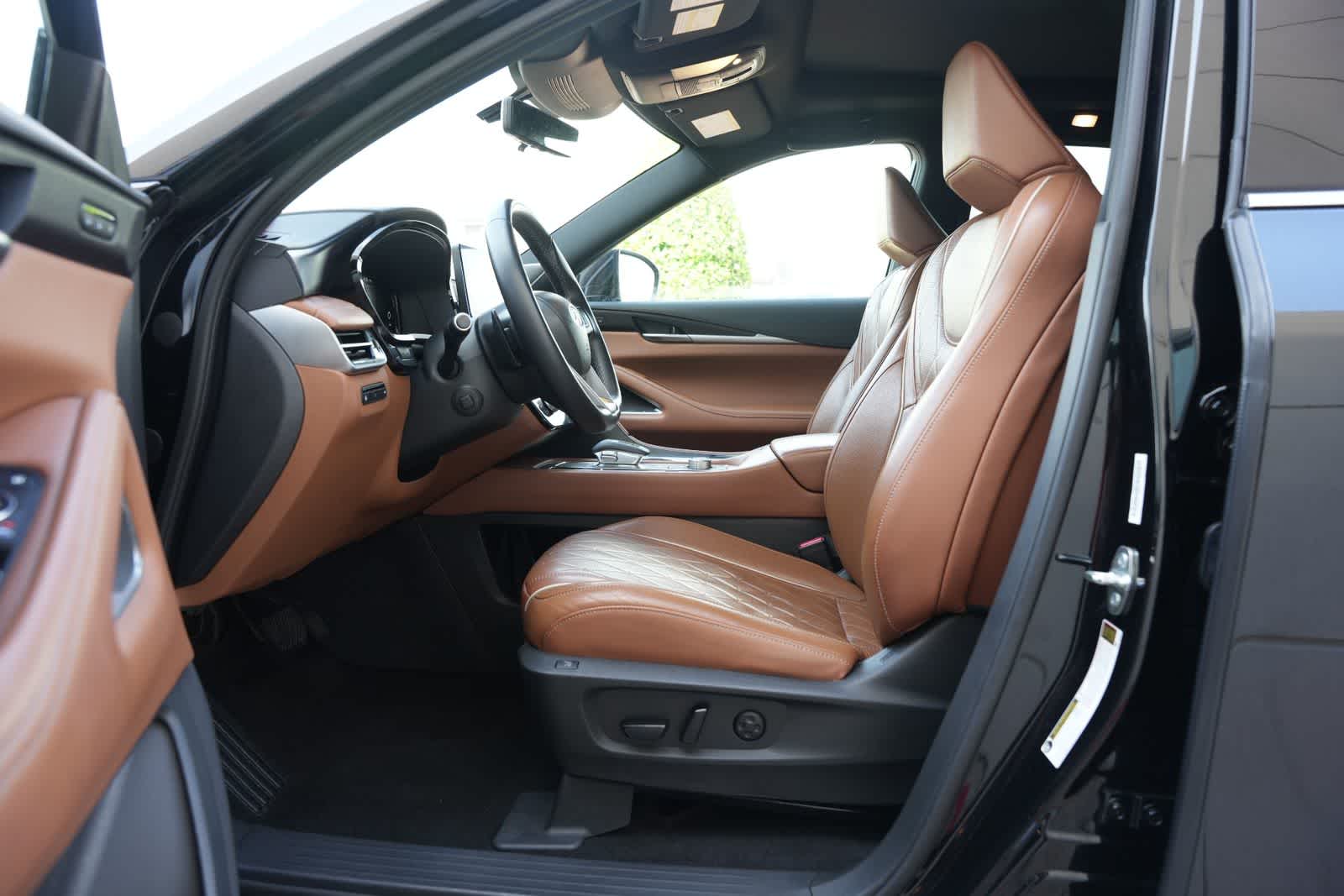 Thumbnail: 2023 INFINITI QX60 - 17