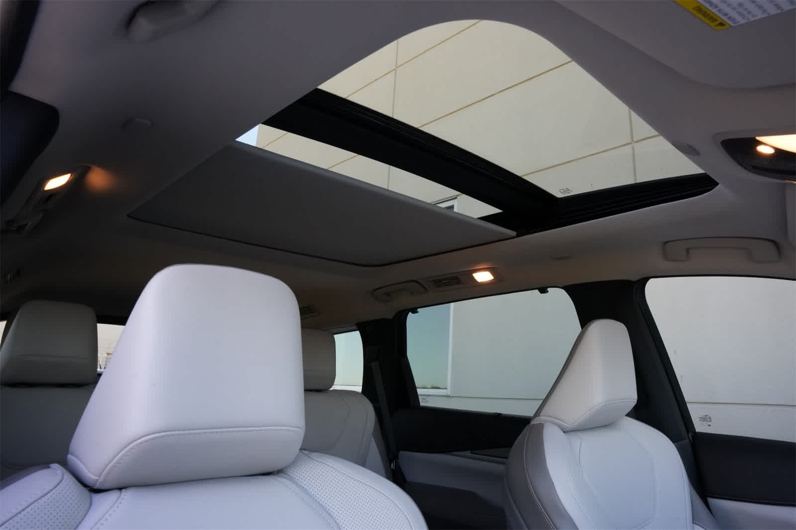 Thumbnail: 2026 INFINITI QX60 - 25