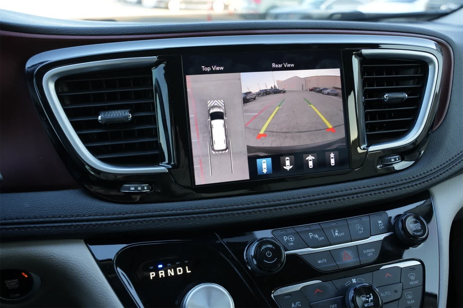 Thumbnail: 2020 Chrysler Pacifica - 13