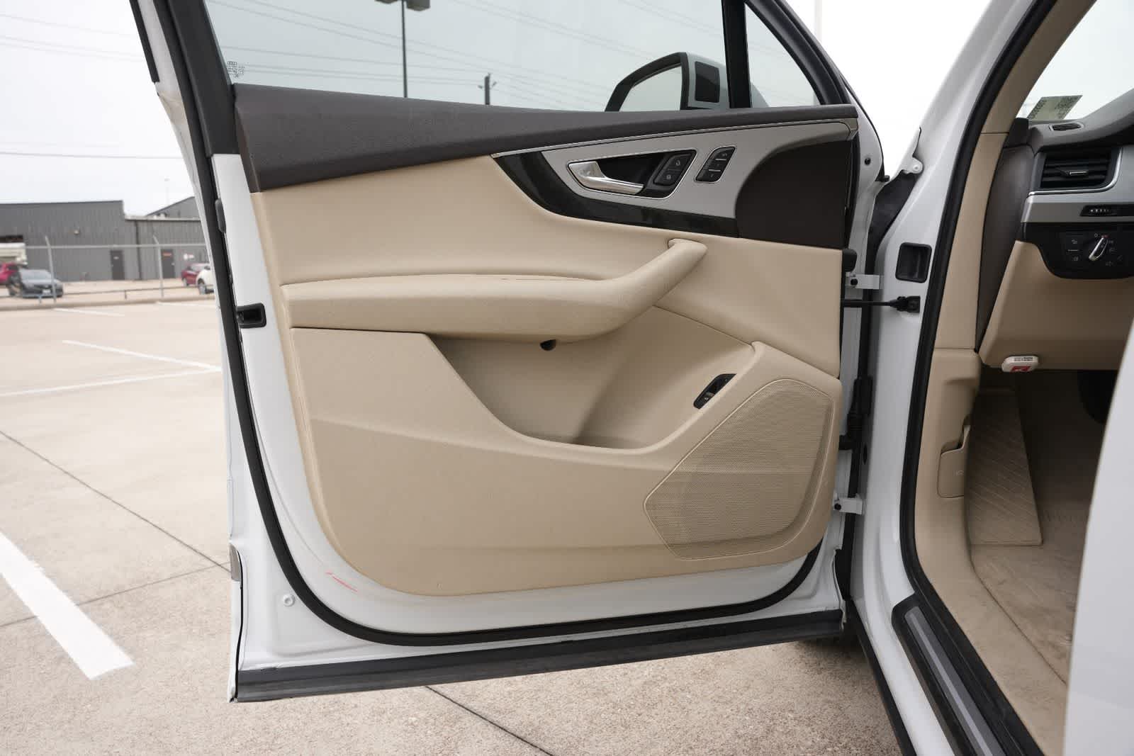 Thumbnail: 2019 Audi Q7 - 17